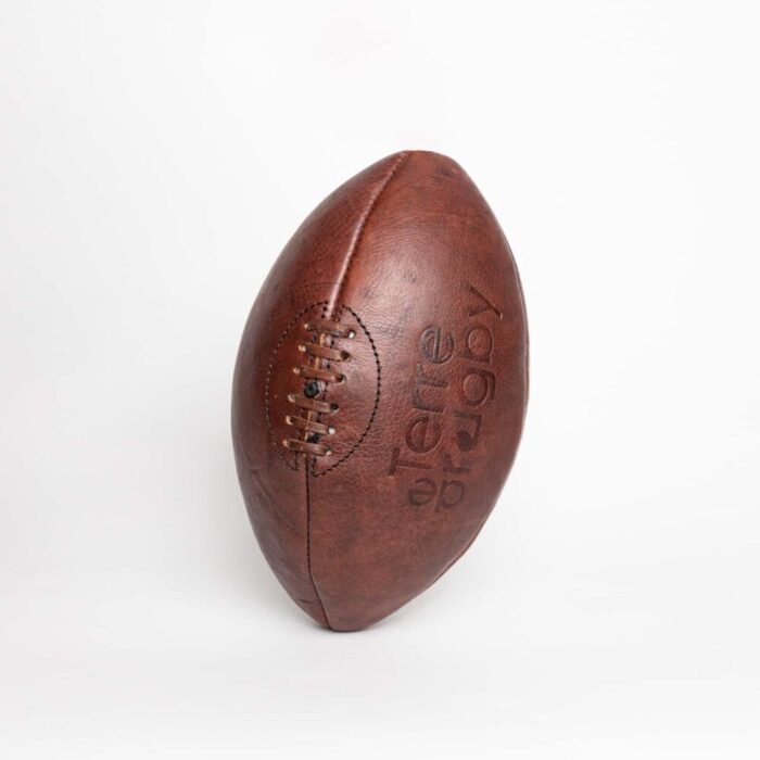 Ballon de rugby cuir vintage décoratif et son tee - personnalisation en option – Image 4